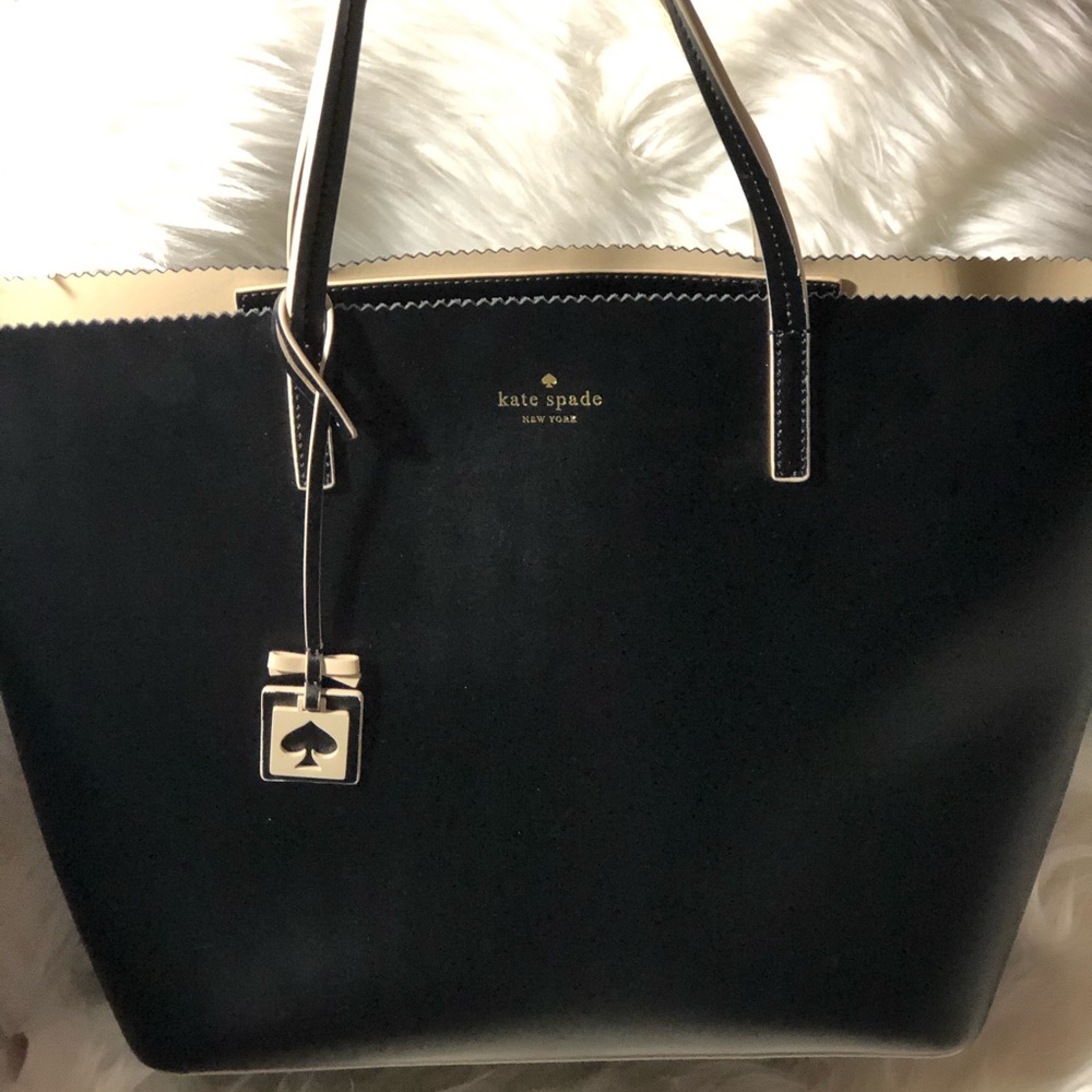 *Authentic* Kate Spade Leather Tote Bag!